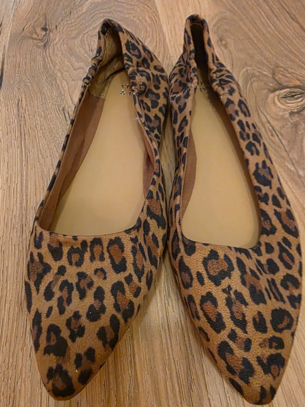 Crown & Ivy Leopard Print Pointed Toe Flats Women's Size 10M Brown Animal Print